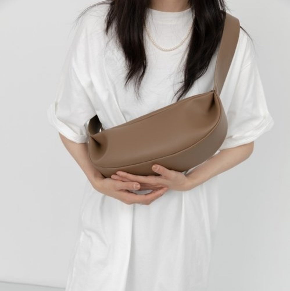 Minimalist Tan Crossbody Bag